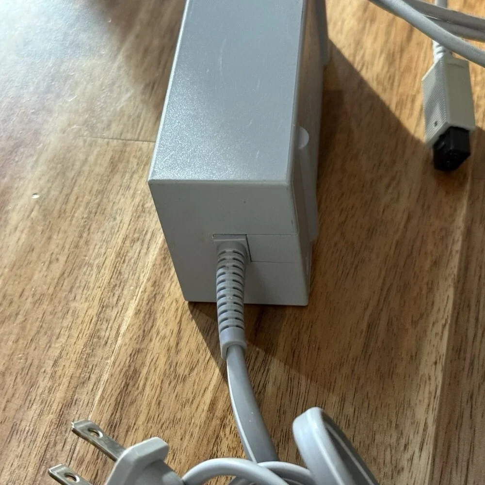 OEM‎ Nintendo Wii AC Adapter RVL-002 USA Power Supply Charger 12V 3.7A AUTHENTIC
